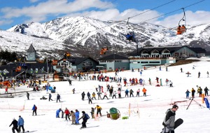Este fin de semana comenzaron a llegar a Bariloche turistas de las provincias que inician el lunes las vacaciones.